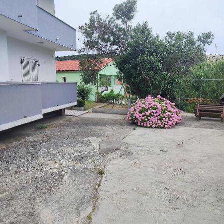 Apartment Valeria Lopar Dış mekan fotoğraf